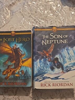 The Heroes Of Olympus Books 1 And 2 - The Lost Hero & The Son Of Neptune